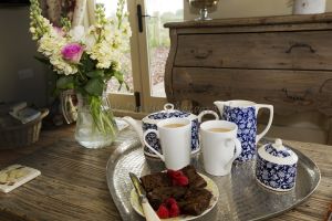ellerton cottage one 23.jpg